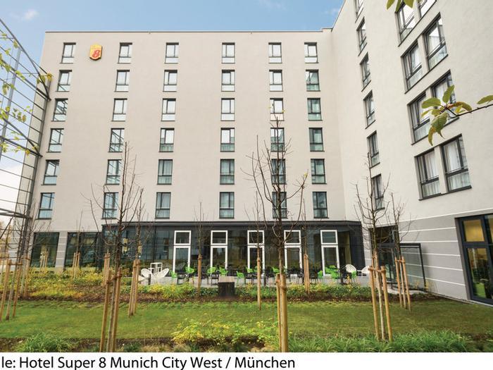 Hotel Super 8 by Wyndham Munich City West - Bild 1