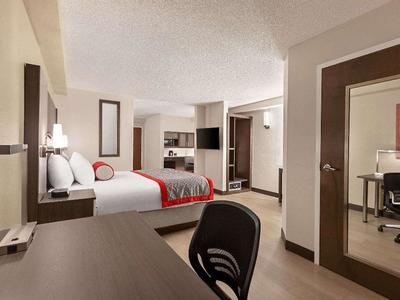 Hotel Ramada Suites Orlando Aiport - Bild 5