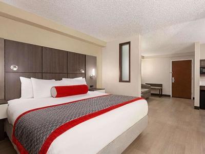 Hotel Ramada Suites Orlando Aiport - Bild 4
