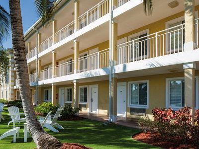 Sunshine Suites Grand Cayman Island Resort