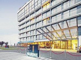 Marine Hotel & Ultra Marine