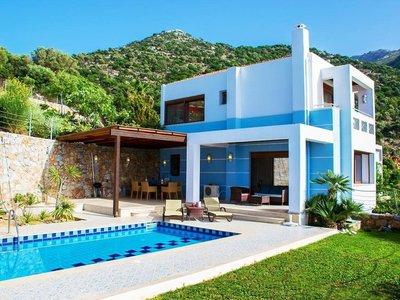 Oceanides Luxury Villa