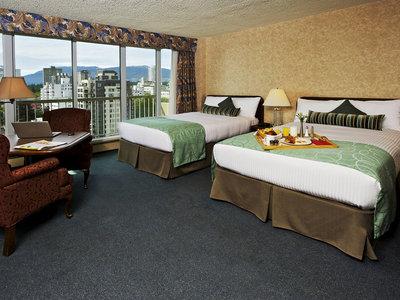 Coast Plaza Hotel & Suites