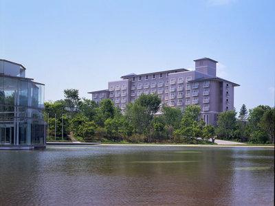Okura Akademia Park Hotel