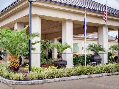 Clarion Inn & Suites Conference Center - Covington