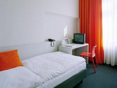Colour Hotel - Vaasa