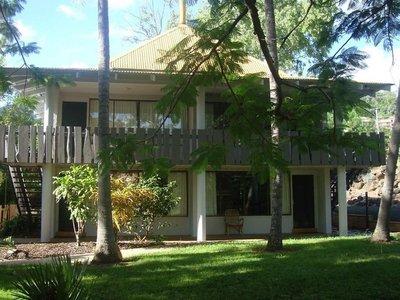 Base Backpackers Airlie Beach
