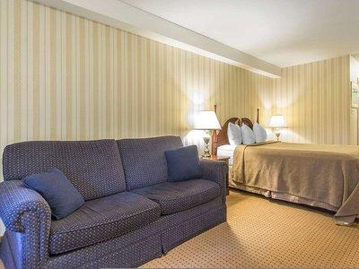 Quality Hotel & Suites - Sherbrooke