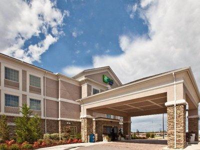 Holiday Inn Express & Suites Ada