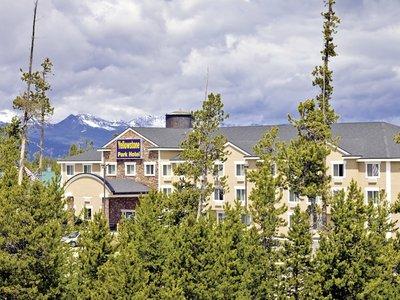 Yellowstone Park Hotel