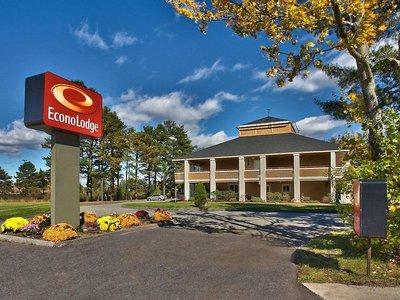 Econo Lodge® Maine Mall Hotel
